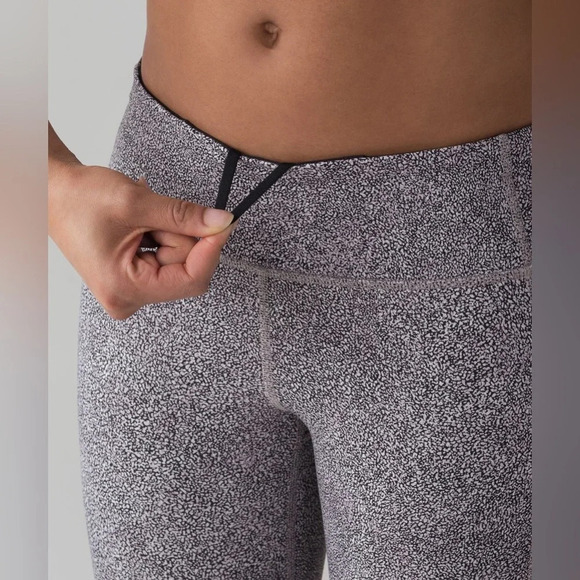 Lululemon Pace Rival Crop (22") Sea  Spray Alpine White Dark Chrome / Black - Picture 5 of 10